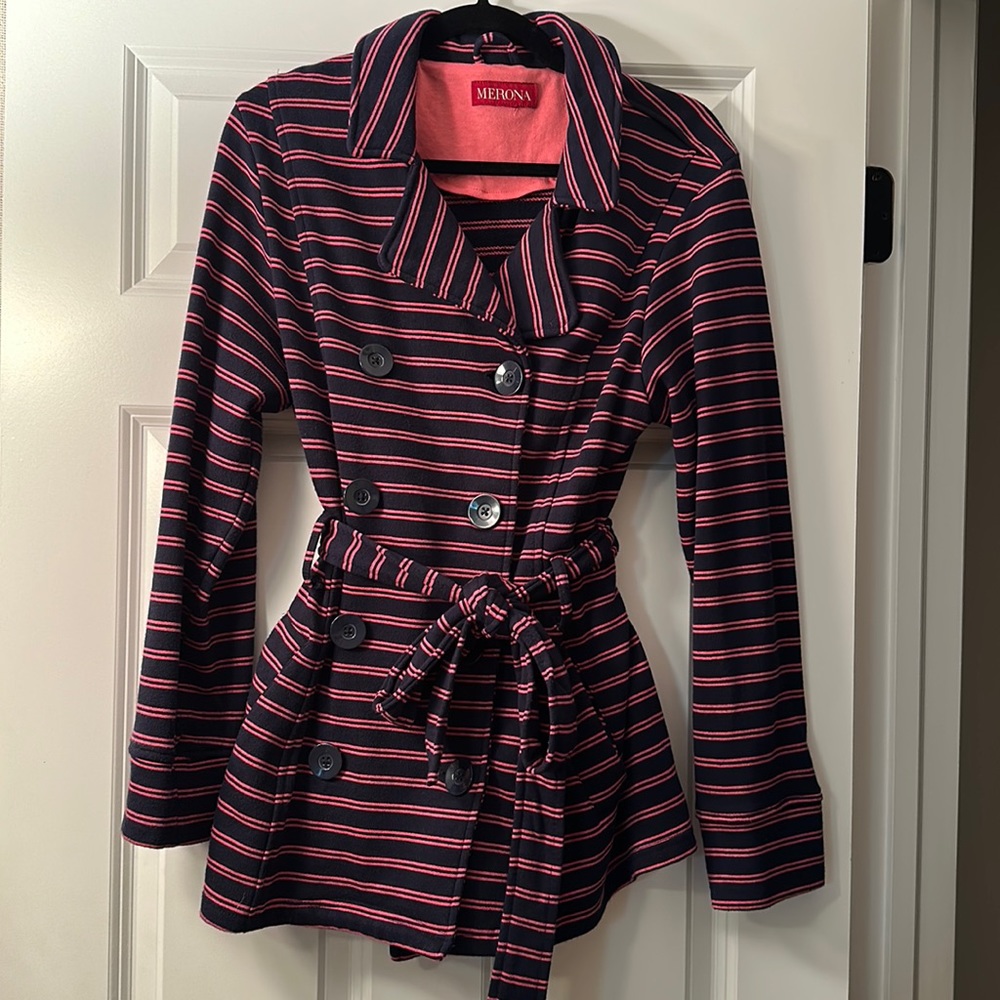 EUC light stretchy sweatshirt material.  Worn only 2-3 times.